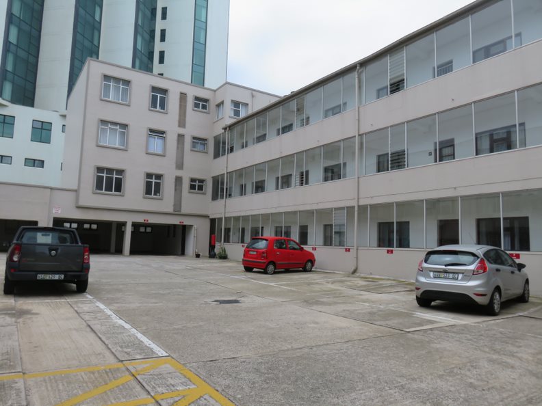 To Let 2 Bedroom Property for Rent in Summerstrand Eastern Cape